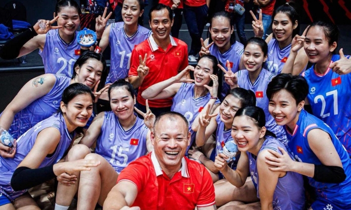 Bóng chuyền nữ Việt Nam đón chuyên gia nước ngoài