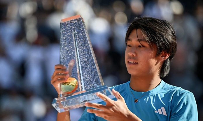 Learner Tien lần đầu vô địch đất nện, tạo lịch sử trước thềm Roland Garros