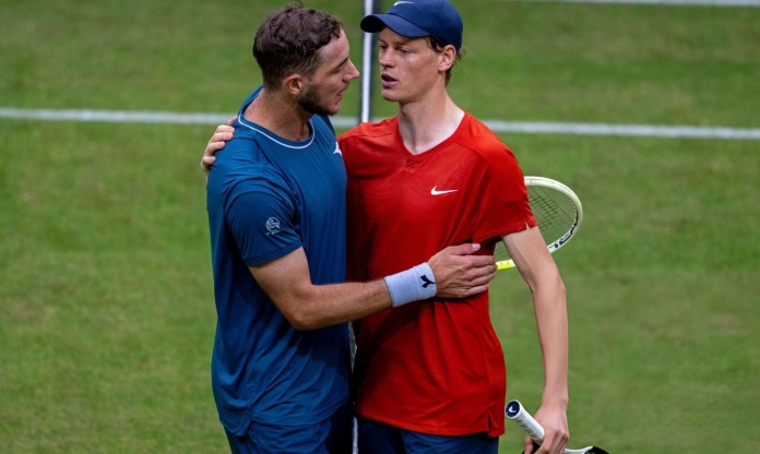 Jannik Sinner thẳng tiến bán kết Wimbledon 2026