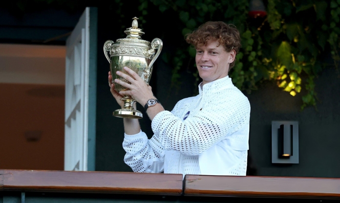 Sinner đếm tiền mỏi tay sau chức vô địch Wimbledon 2026