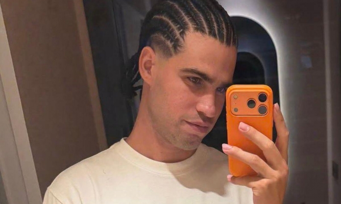 Carlos Alcaraz hóa thành rapper với kiểu tóc khó đỡ mới nhất