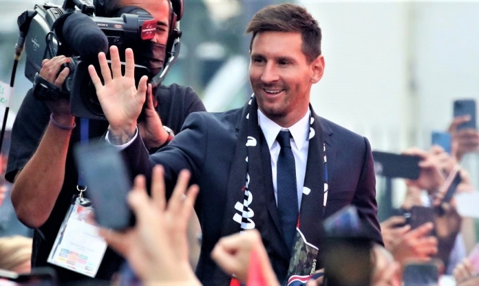 Gã khổng lồ rút lui, Messi ký hợp đồng trong mơ với ông lớn châu Âu?
