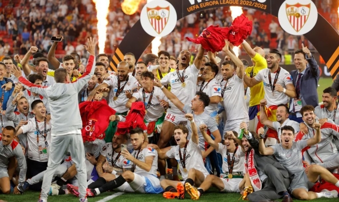 CHÙM ẢNH: Sevilla ăn mừng chức vô địch Cúp C2 mùa giải 2022/23