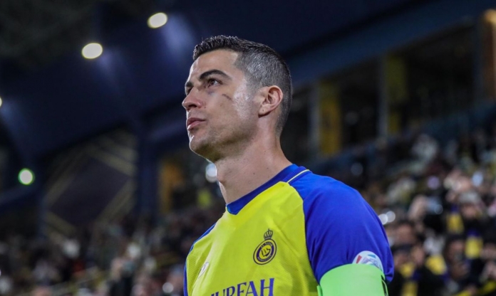 Ronaldo bất ngờ bị 'vạch trần' vụ sang Al Nassr khiến tất cả sửng sốt