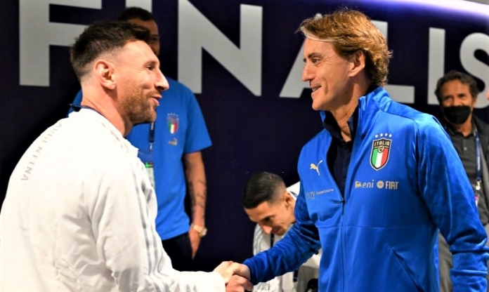 Vừa rời ĐT Ý, HLV Mancini tiếp quản luôn 'bến đỗ ác mộng' của Messi?