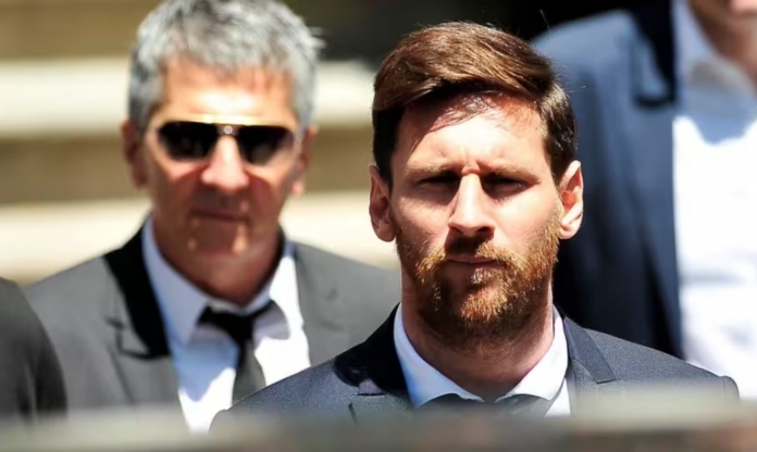 Messi bất ngờ xúc phạm thẳng mặt đồng đội