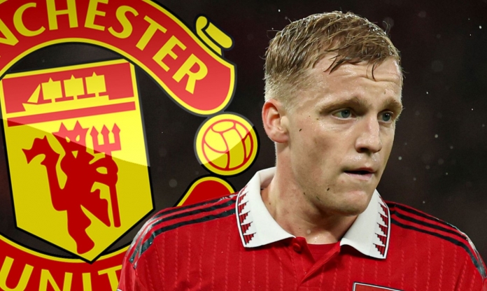 Đau lòng rời Old Trafford, Van De Beek sẽ có bến đỗ 'ác mộng' của MU?