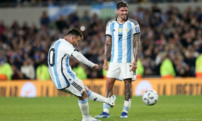 Messi trở lại, Argentina thị uy sức mạnh trước Paraguay