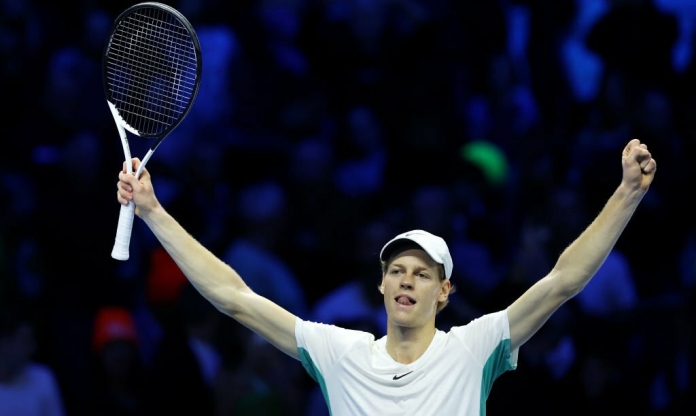 Cuốn phăng Medvedev, Sinner hiêng ngang tiến vào chung kết ATP Finals 2023