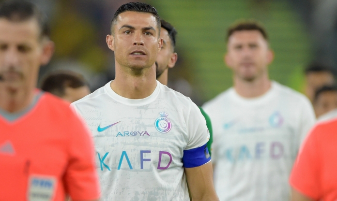 Ronaldo chia sẻ khoảnh khắc cảm động trong ngày phá đảo thế giới