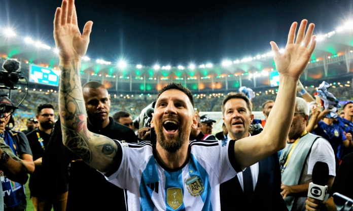 Messi nhận đặc ân vĩ đại nhất Argentina, đến Maradona cũng không có