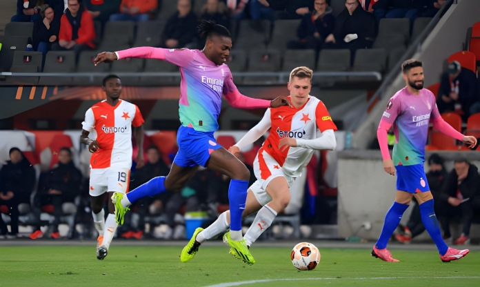 Đè bẹp Slavia Prague, AC Milan thẳng tiến vào tứ kết Cúp C2