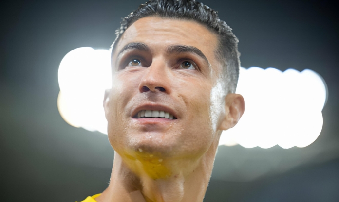 CHÍNH THỨC: Ronaldo được vinh danh sau khi vượt xa Messi