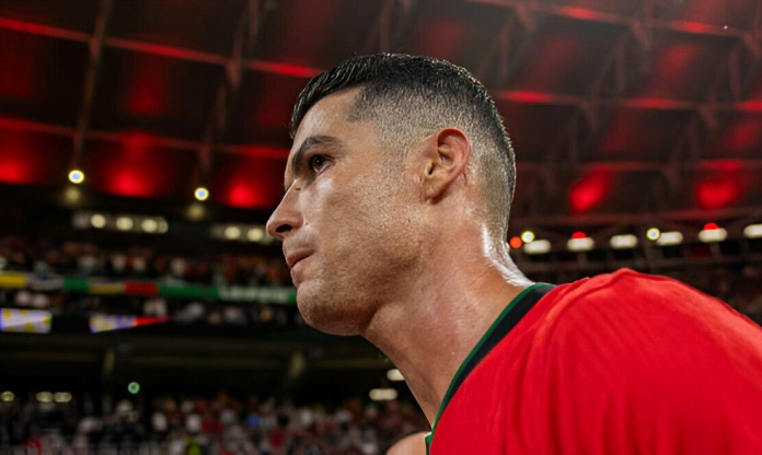 Không bỏ cuộc, Ronaldo thiết lập thêm kỷ lục ấn tượng nhất lịch sử
