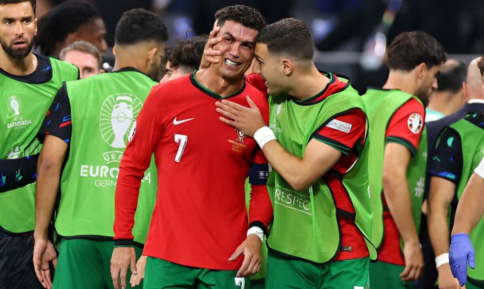 Đau lòng với lý do thật khiến Ronaldo bật khóc tại Euro 2024
