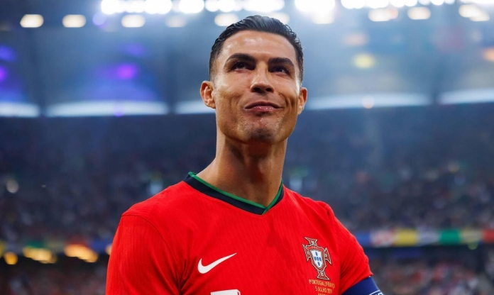 Ronaldo sắp đạt cột mốc 'không ai làm được' trong lịch sử