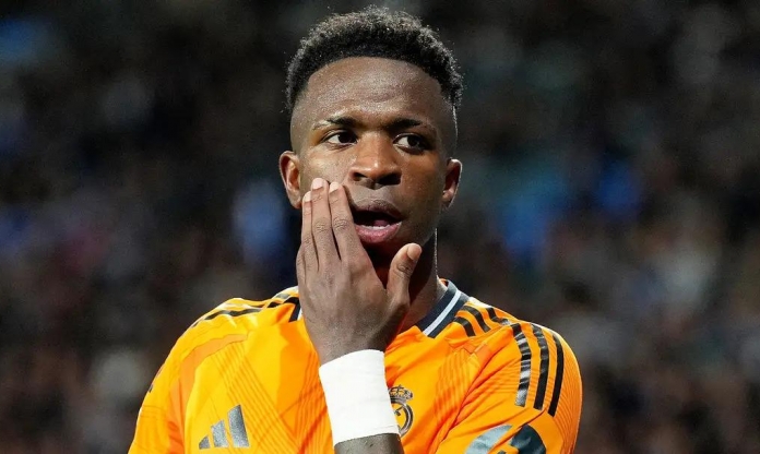 Đang thăng hoa, Vinicius Jr vẫn bị nội bộ Real Madrid nghi ngờ