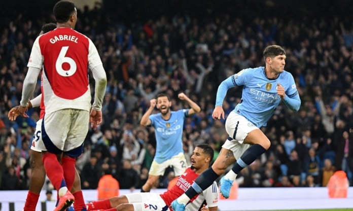 Thi đấu thiếu người, Arsenal mất điểm cay đắng trước Man City