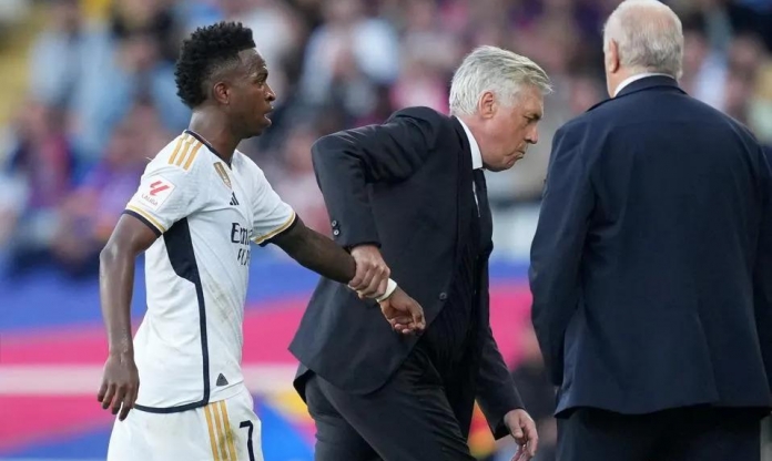 HLV Ancelotti chính thức lên tiếng sau khi Vinicius Jr hụt Quả bóng Vàng