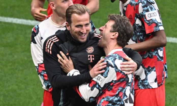 Phản ứng của Harry Kane khi lần đầu tiên giành Cúp