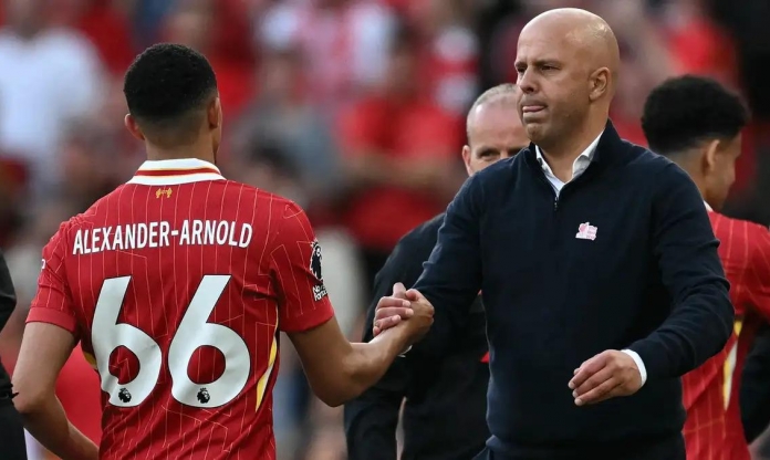 Mất trắng vào tay Real, Liverpool đưa ra quyết định cứng với Arnold