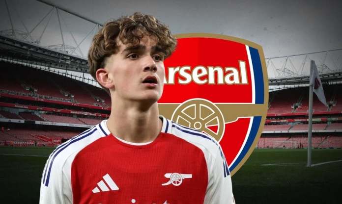 Arsenal ra mắt thần đồng 15 tuổi, đóng góp 25 bàn sau 24 trận