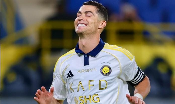 Ronaldo thốt lên 1 điều sau khi đá hỏng phạt đền