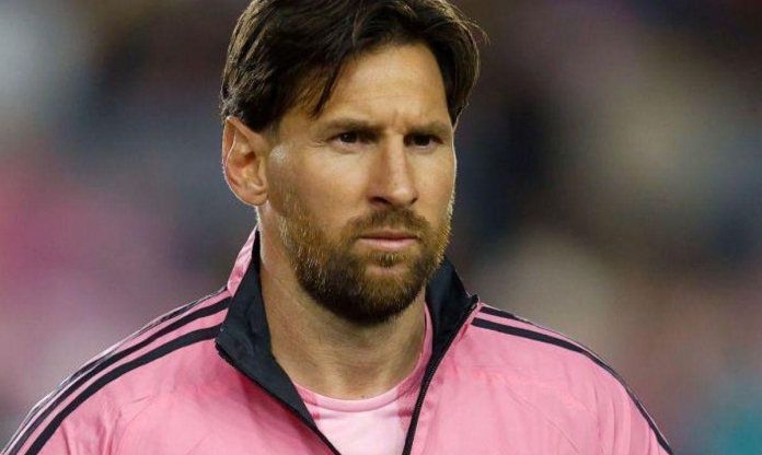 'Messi tự chửi rủa bản thân và giật bỏ áo đấu'