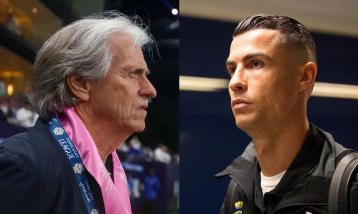 HLV Bồ Đào Nha tuyên bố đầy tự tin giữa tâm bão Ronaldo