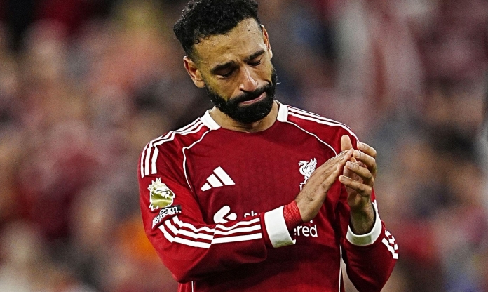 Salah bật khóc trước hành động đẹp của CĐV Liverpool
