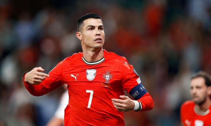 CHÍNH THỨC: Ronaldo vĩ đại nhất lịch sử vòng loại World Cup