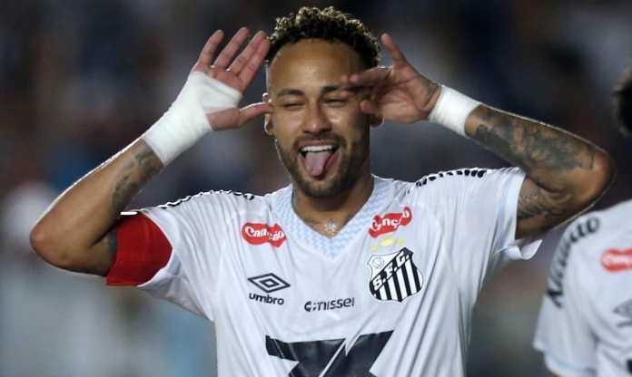 Neymar liều mình trở lại cứu Santos dù dính chấn thương nặng