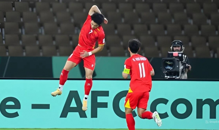 Đình Bắc nén đau ra sân, dẫn dắt U23 Việt Nam vào bán kết