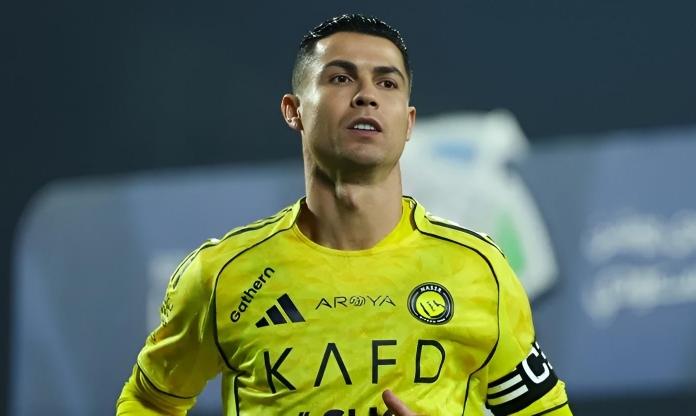 Không ngừng ghi bàn, Ronaldo phá vỡ kỷ lục vĩ đại tại Al Nassr