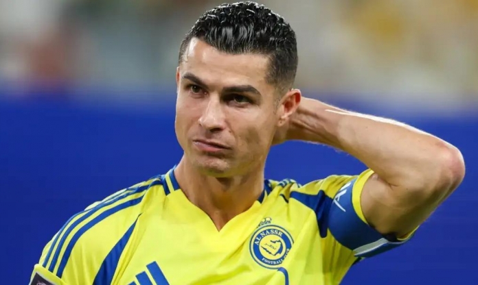 CHÍNH THỨC: Al Nassr chiêu mộ 'hàng thải', trêu tức Ronaldo?