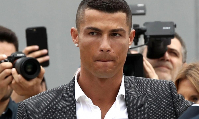 Tiếp quản bến đỗ mới, Ronaldo yêu cầu mua luôn tiền đạo thần đồng