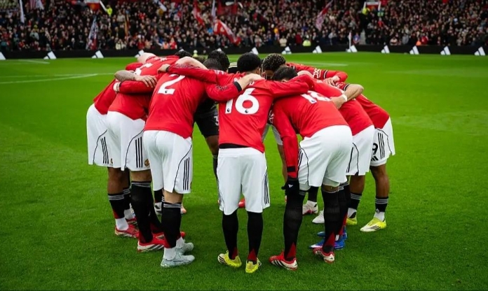 MU 'cà khịa' Chelsea cực gắt khi fan tinh ý phát hiện bình luận 5 từ