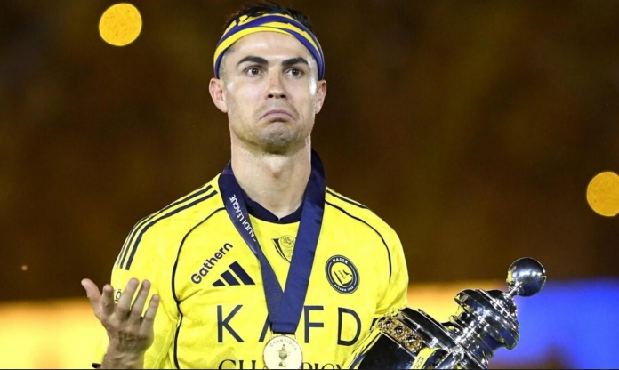 Vừa vô địch, Ronaldo và Al-Nassr bất ngờ nhận án phạt nặng