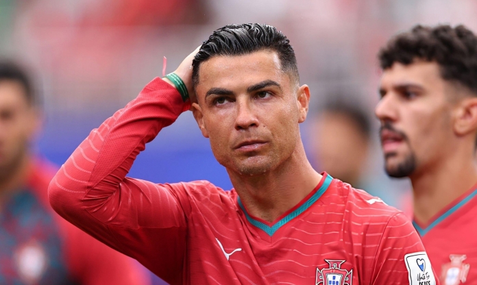 Thất vọng lớn, Ronaldo nhận thông điệp từ ĐT Bồ Đào Nha
