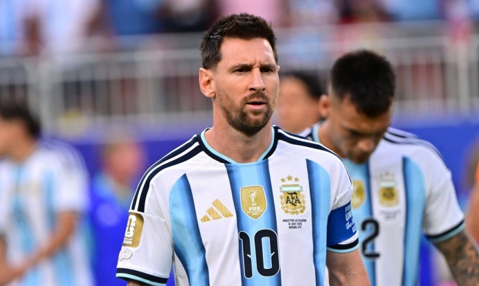 Messi bị 'sờ gáy' tại World Cup 2026, phản ứng khiến tất cả bất ngờ