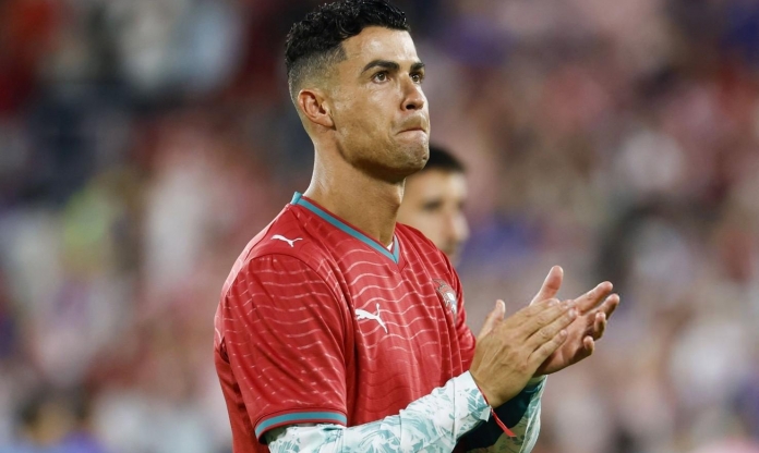 Ronaldo: 'Các người đã cố hạ gục tôi suốt 23 năm'