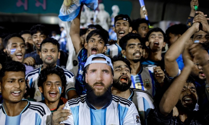 CĐV Messi đồng loạt phản ứng khi Ronaldo bị loại khỏi World Cup 2026