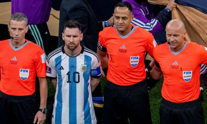 Truyền thông Anh chế giễu Argentina sau khi FIFA công bố trọng tài bán kết