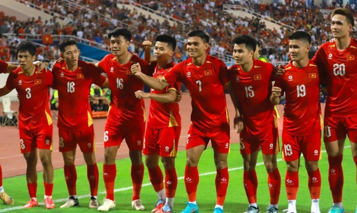 CĐV ĐNÁ đồng loạt phản ứng khi Việt Nam có sao Việt kiều mới toanh