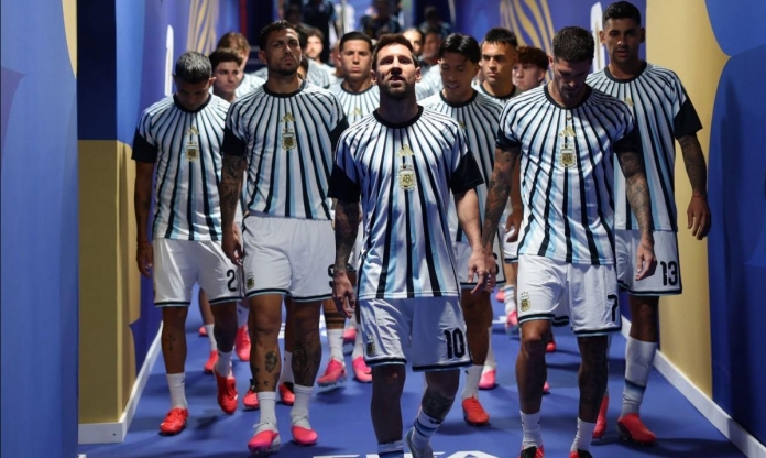 Cầu thủ Argentina đồng loạt phản ứng khi Messi tuyên bố giải nghệ