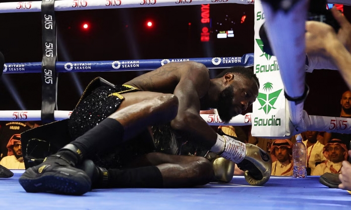 Zhilei Zhang đánh bại Deontay Wilder, đã đến lúc nhà cựu vô địch WBC giải nghệ?