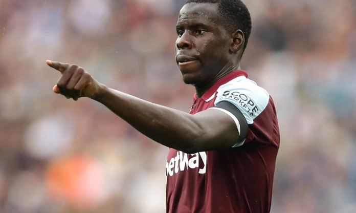 West Ham tống khứ cựu sao Chelsea sang nơi Ronaldo đang chơi bóng