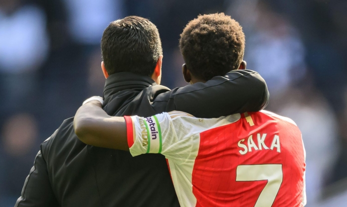 Arsenal có kế hoạch đưa Bukayo Saka