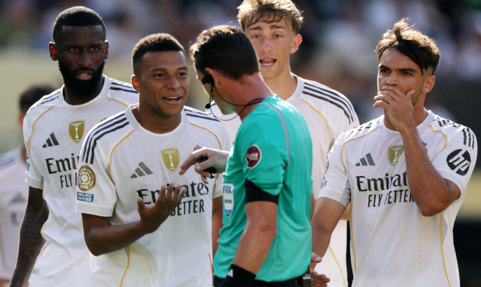 La Liga sẽ phải nhượng bộ trước Real Madrid?