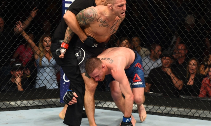 Kết quả UFC 291: Justin Gaethje dễ dàng đánh bại Dustin Poirier chỉ bằng một cú đá